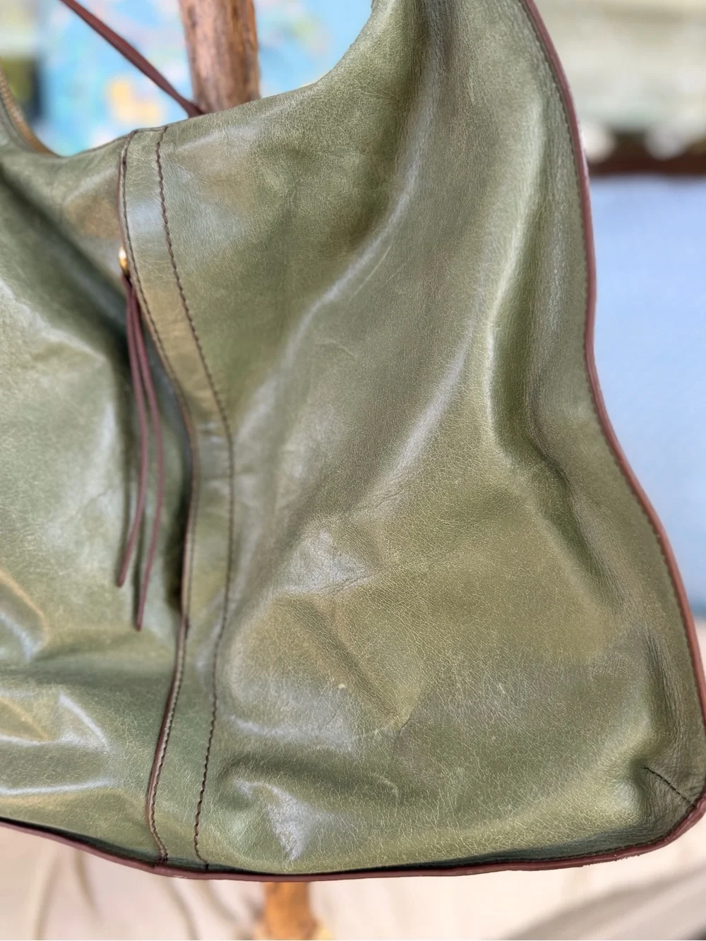 Women's Leather Hobo Shoulder Bag in Eucalyptus Green